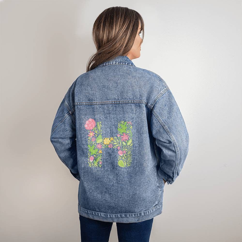 Bridesmaid Custom Initial Jean Jacket, Wedding Day Denim Jacket Bridal Party Gift, Honeymoon Outfit Wife, Personalized Floral Bride Monogram